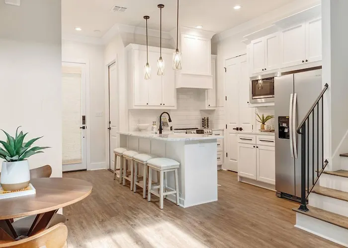 Brand New Upscale Townhome In Heart Of