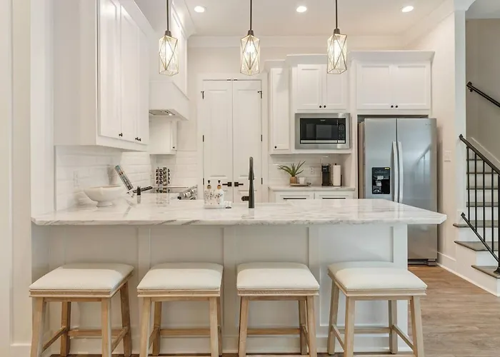 Brand New Upscale Townhome In Heart Of *