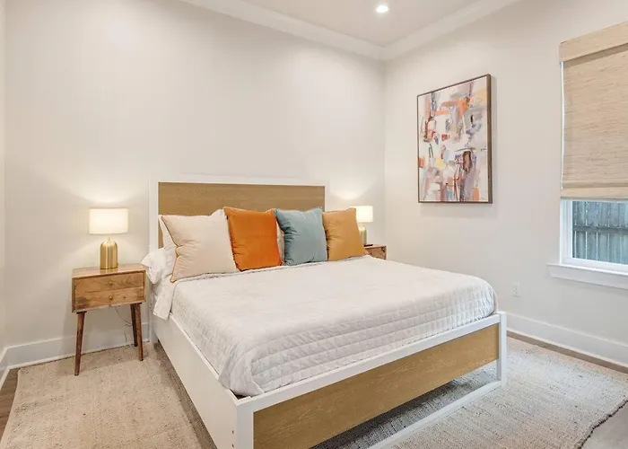 Holiday home Brand New Upscale Townhome In Heart Of Lafayette