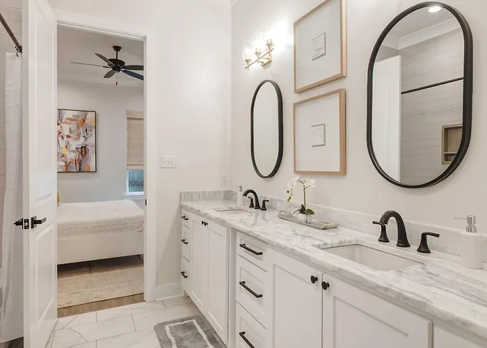 Brand New Upscale Townhome In Heart Of