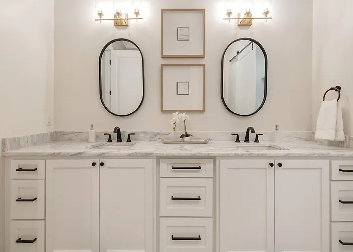 Brand New Upscale Townhome In Heart Of Holiday home *