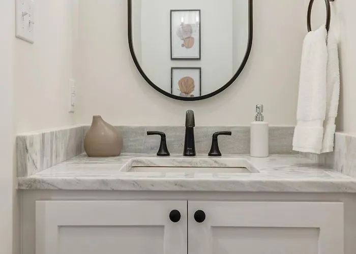 Brand New Upscale Townhome In Heart Of